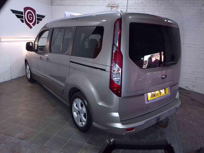 FORD GRAND TOURNEO CONNECT