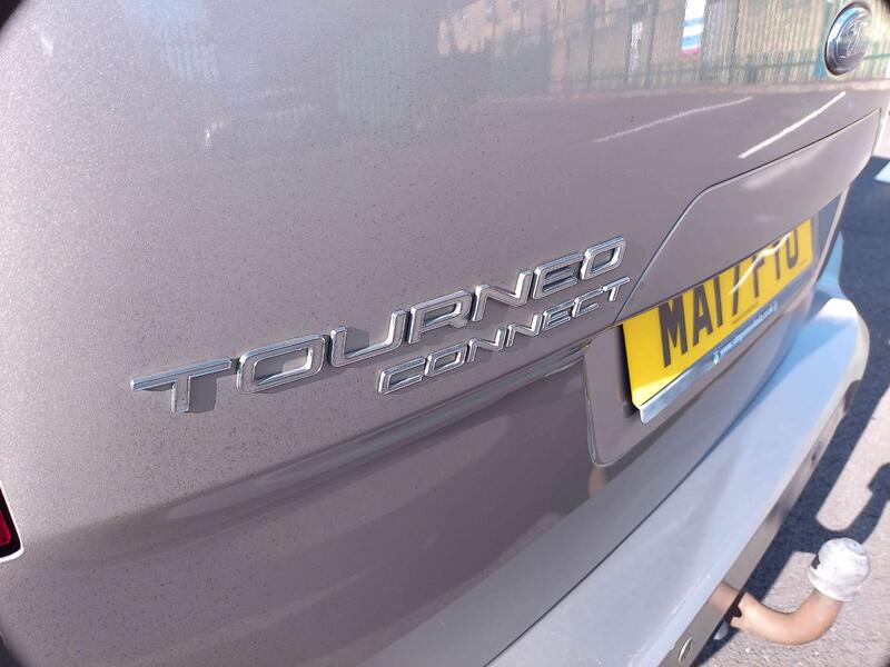 FORD GRAND TOURNEO CONNECT