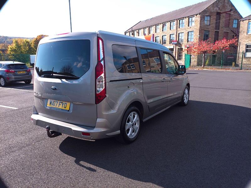 FORD GRAND TOURNEO CONNECT