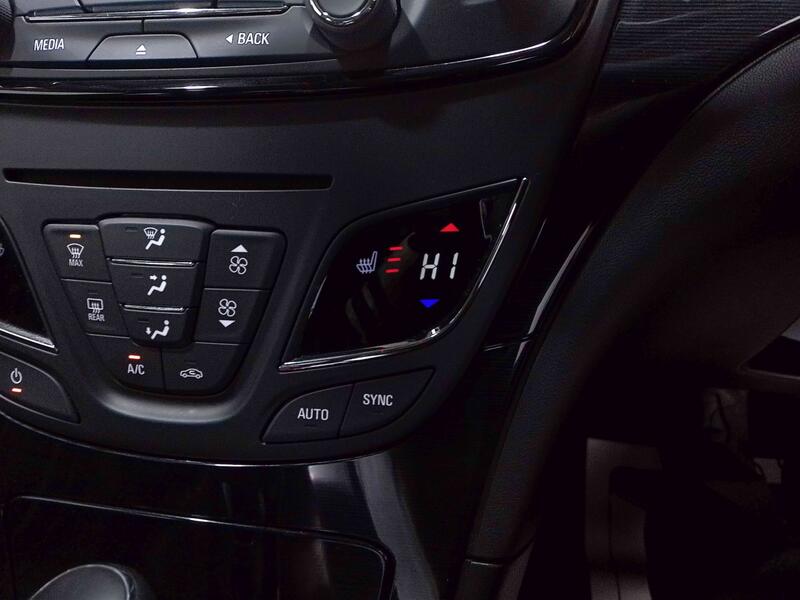VAUXHALL INSIGNIA