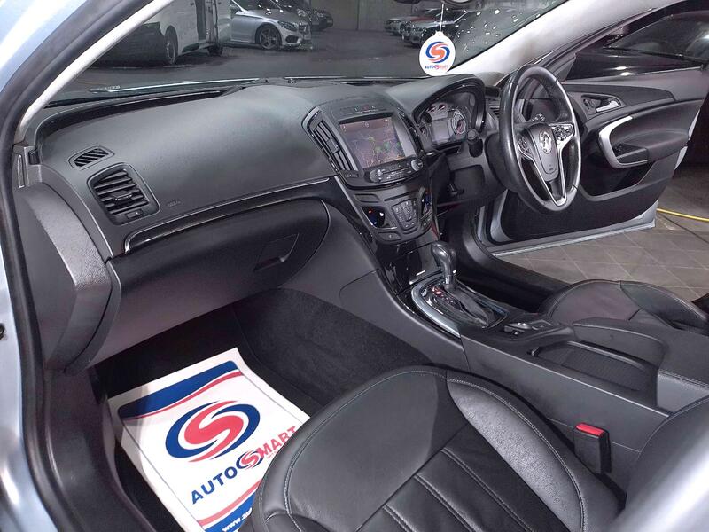 VAUXHALL INSIGNIA