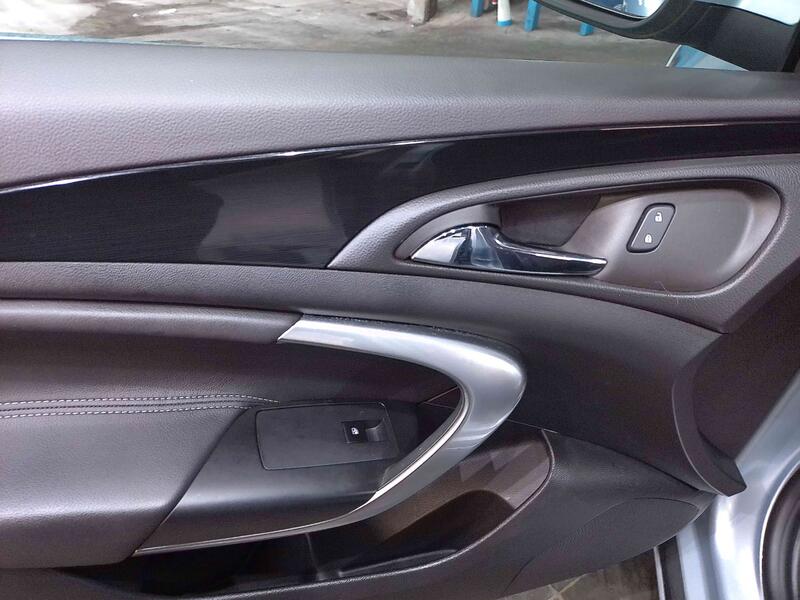 VAUXHALL INSIGNIA