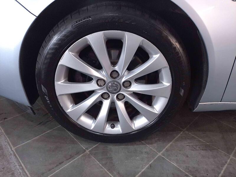 VAUXHALL INSIGNIA