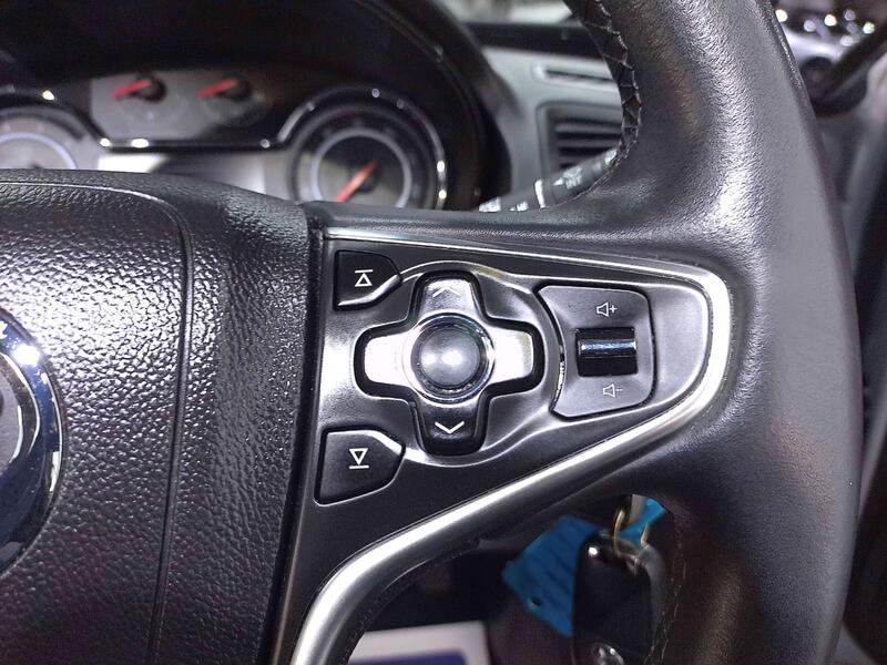 VAUXHALL INSIGNIA