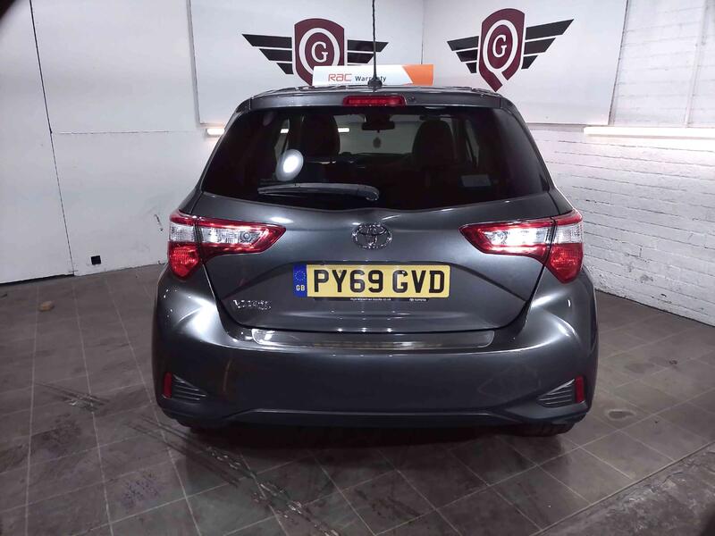TOYOTA YARIS