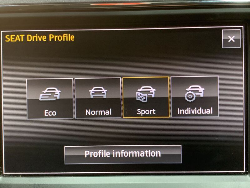 SEAT LEON