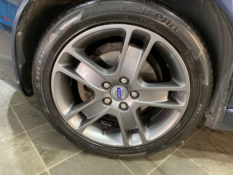VOLVO V50