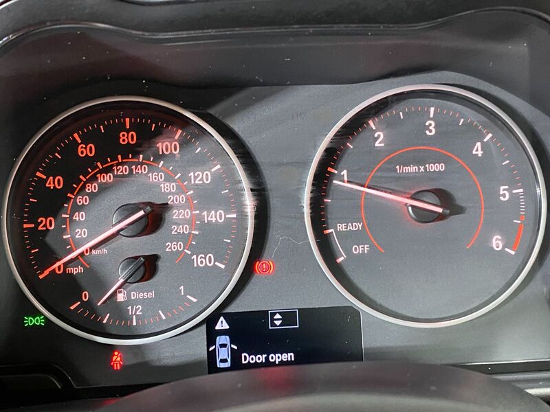 BMW 1 SERIES
